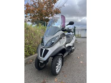PIAGGIO MP3 400
