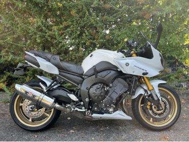 YAMAHA FZ8